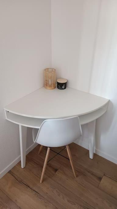 Studio Cosy 12 Min Arc De Triomphe Apartment Rueil-Malmaison Bagian luar foto