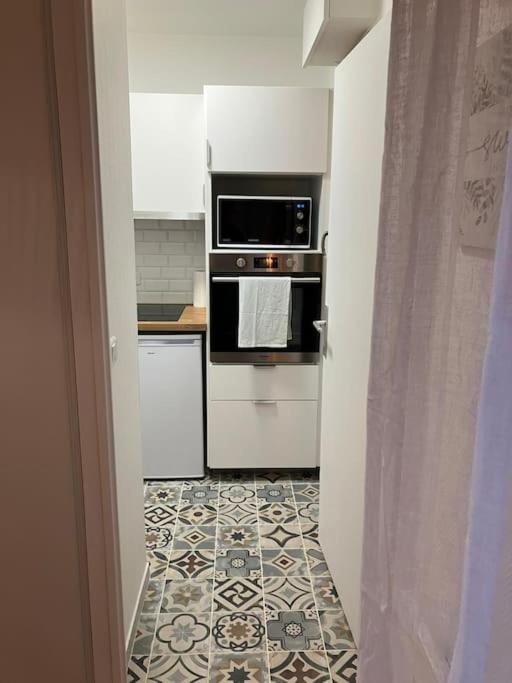 Studio Cosy 12 Min Arc De Triomphe Apartment Rueil-Malmaison Bagian luar foto